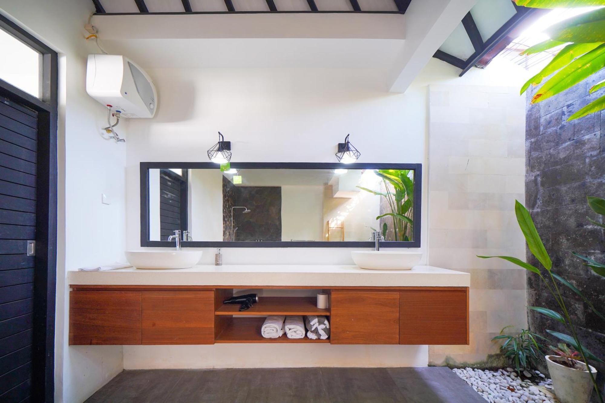 Eldborg Villas Seminyak Exterior photo
